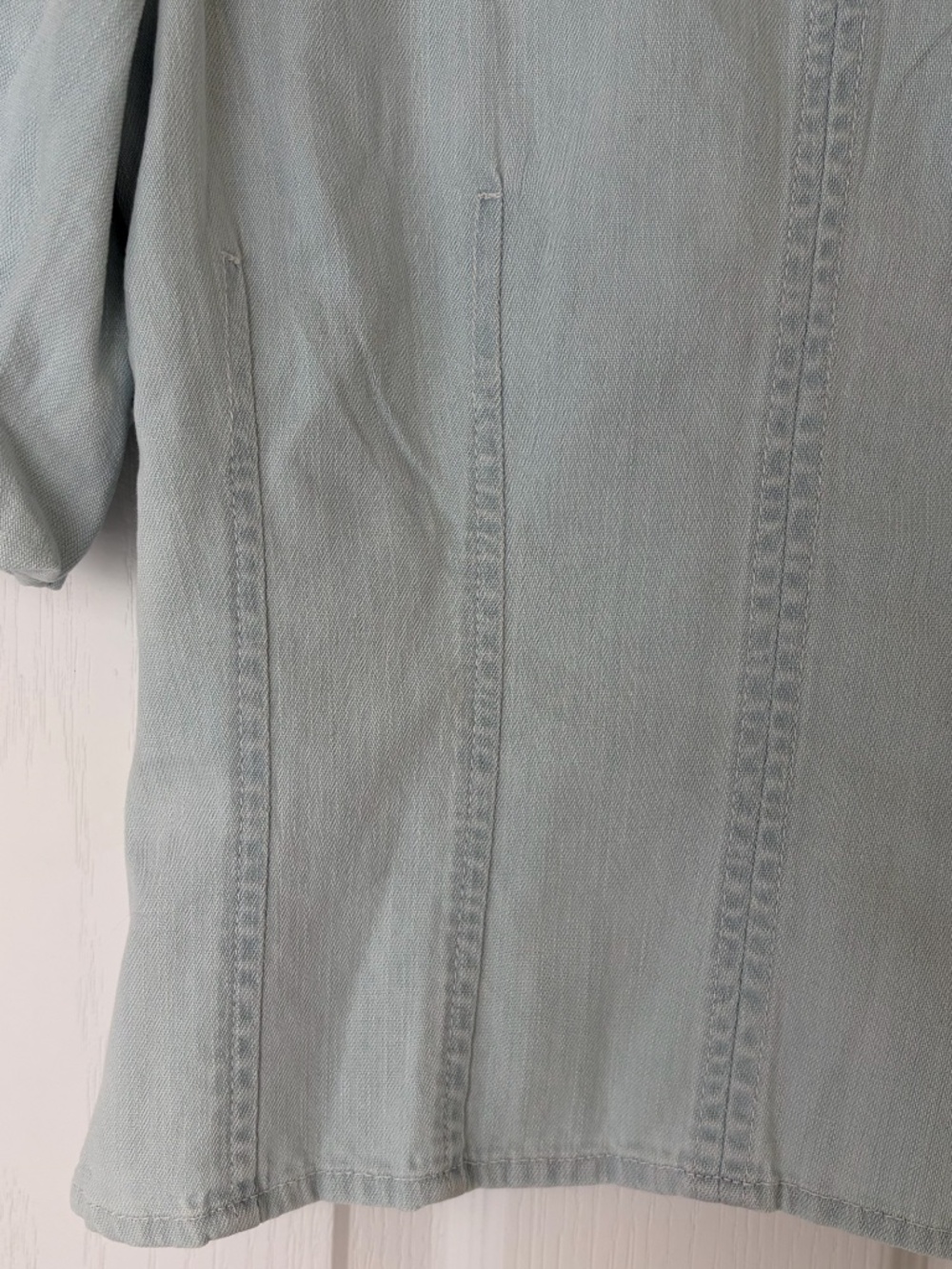 Women's Banana Republic Bubble Sleeve V-Neck Light Blue Jean Top Size 0 NWT - Picture 6 of 13